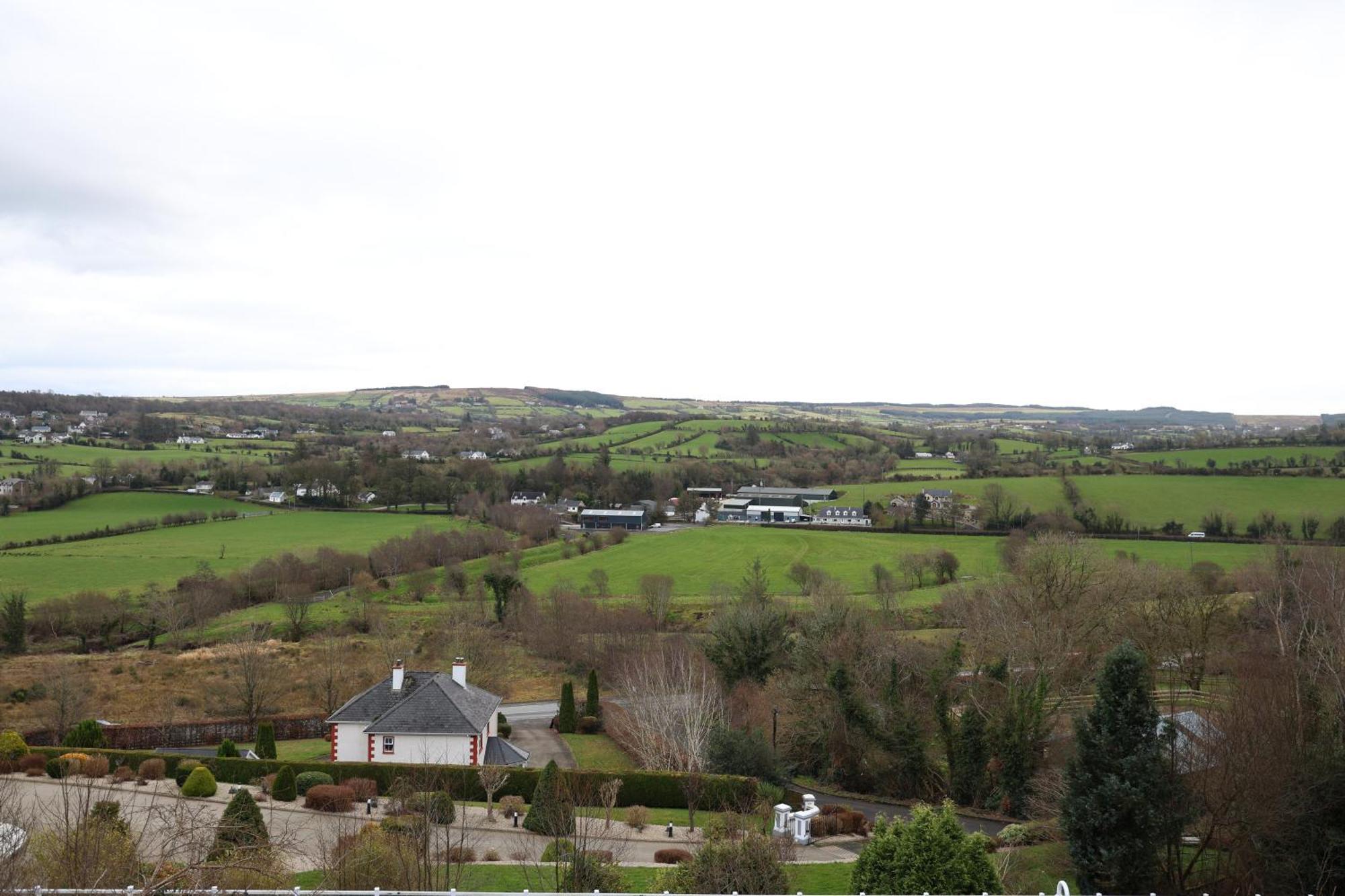 Up Yonder House - 6 Bedroom Family Guesthouse Letterkenny Exterior photo